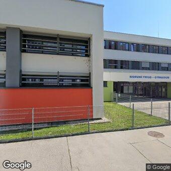 PogoMap.Info - Pokestop - Sigmund Freud Gymnasium Sonnenuhr