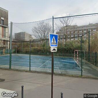 PogoMap.Info - Pokestop - Terrain De Football Et Basket.